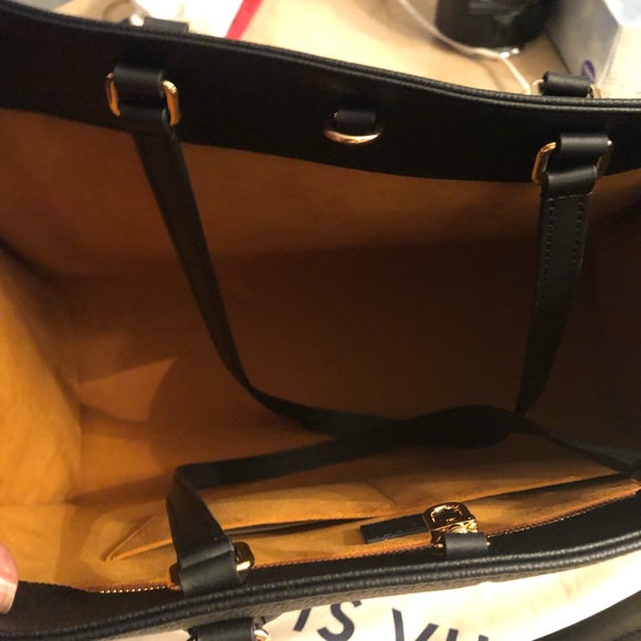 LOUIS VUITTON 💯 AUTHENTIC - Picture 3 of 5